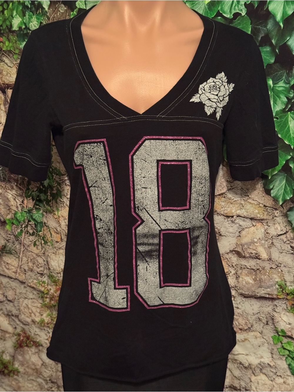 Vintage Y2K Black V-Neck Graphic Tee with Silver & Pink '18'